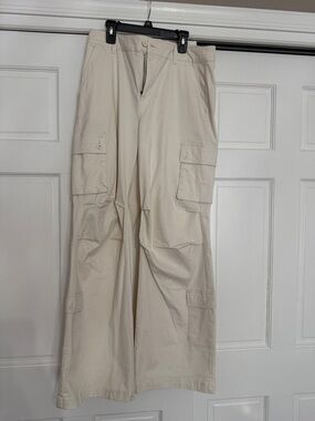 Wide-Leg Cargo Pants ivory